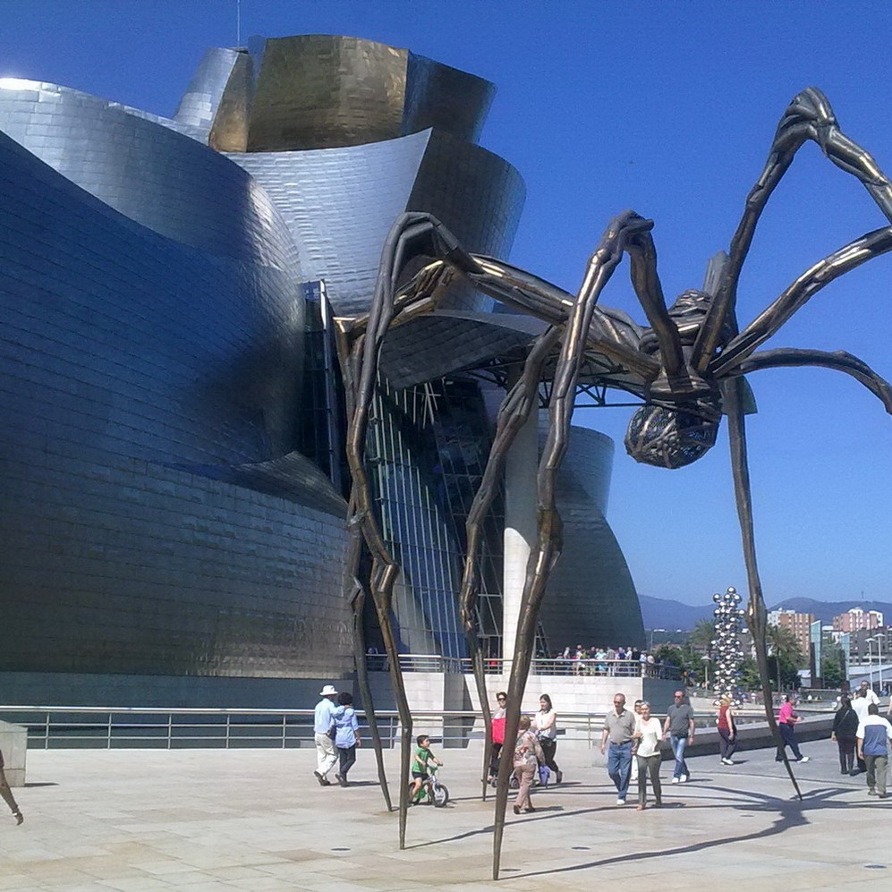 Guggenheim Spider stage Guggenheim Bilbao