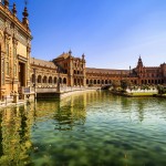 Sevilla Plaza de España lake