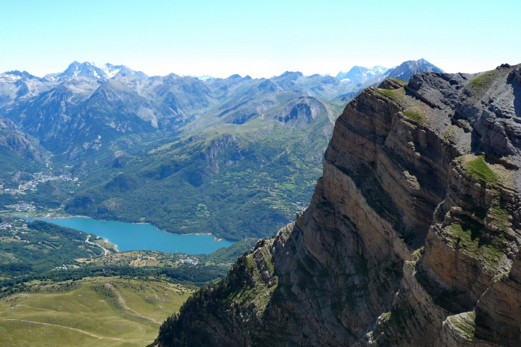 Valle de Tena from Telera