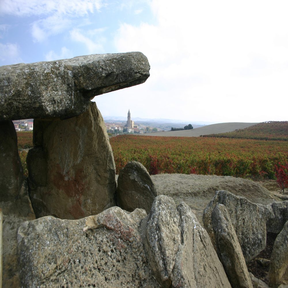 dolmen - la rioja 2 dolmen - la rioja 2